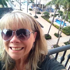 Meet your Posher, Christine